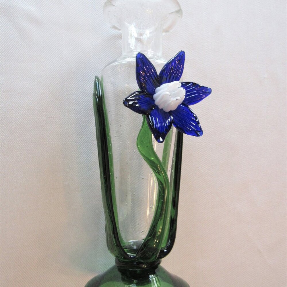 Blown Art Glass Vase Applied Daffodil Flower Green Leaves Stems Vintage 1980s